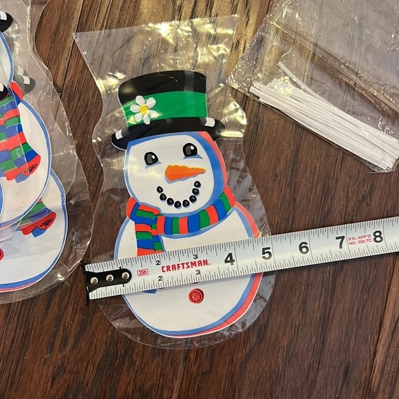 Set of 16 snowman Christmas holiday festive class party friends favor bags & tie - Picture 6 of 6